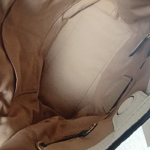 Coach Andy Tote W/Horse & Carriage Logo With Pebbled Leather In Chalk NWT - Picture 11 of 14